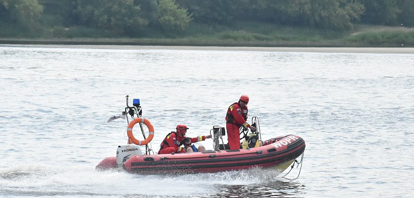 Alarm nad Wisłą. Mężczyzna próbował skoczyć z mostu!