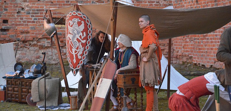 Zamek Dybowski przeniósł się w czasie. Świętowano urodziny królewny Anny [FOTO]