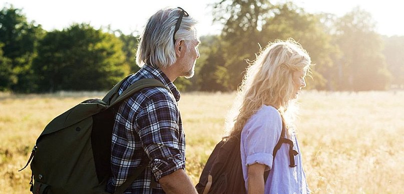 Pieluchomajtki elastyczne TENA Stretch ProSkin – komfort i wsparcie dla osób z nie