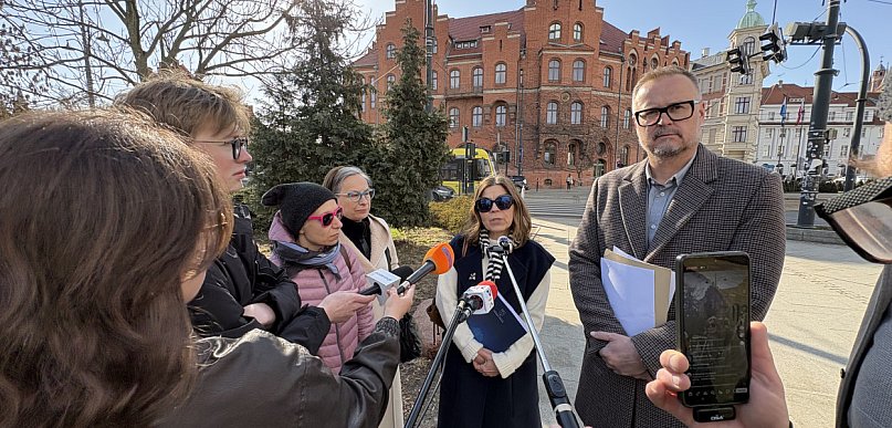 Toruń | MotoPark wciąż tematem numer jeden. Mieszkańcy w urzędzie z petycją