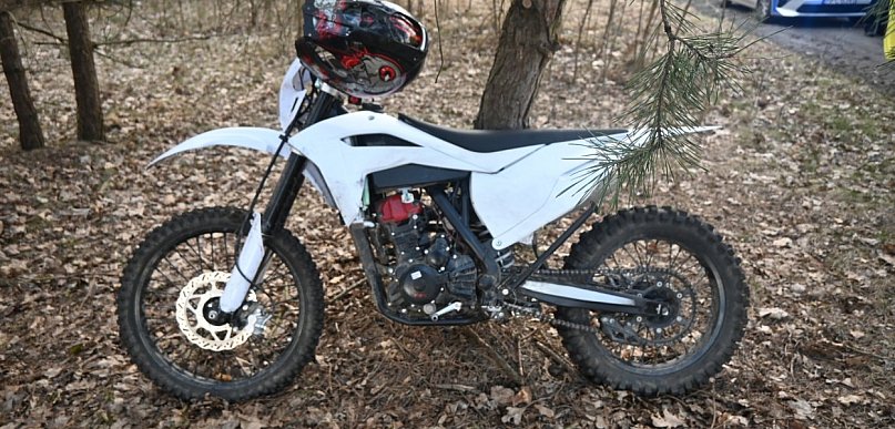 Motocyklista złamał pięć przepisów naraz! To cud, że nikt nie zginął