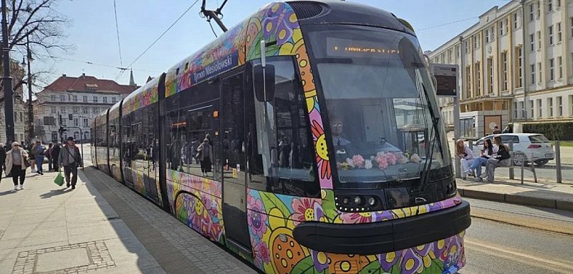 Wypatruj go na torach. Ten tramwaj może dać Ci nagrodę