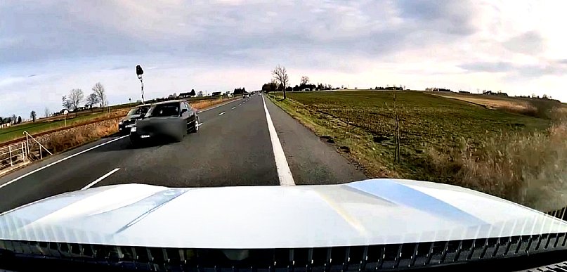 Sekundy od tragedii pod Toruniem. Wszystko nagrała kamera [WIDEO]