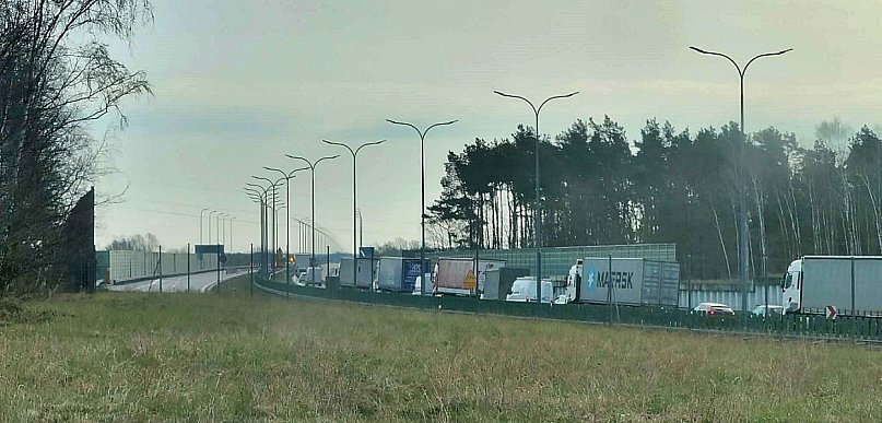Akcja na A1 pod Toruniem. Policja zatrzymała ich jeden po drugim [FOTO]
