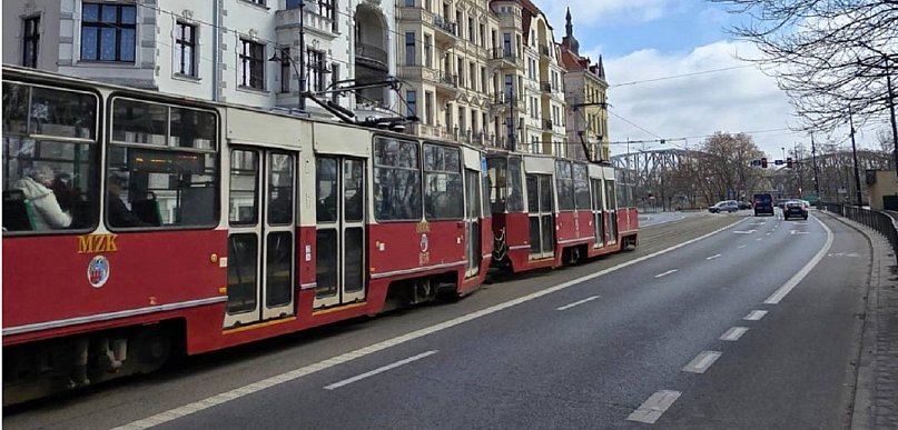 PRL w tramwajach w Toruniu? Wsiądziesz do środka i wylądujesz w innej epoce