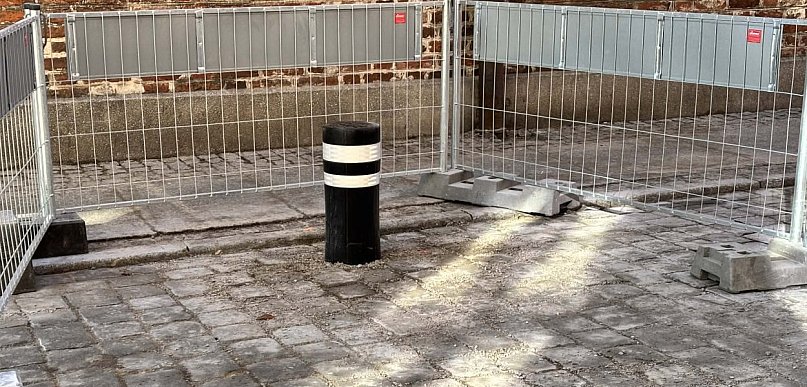 Słupki pod ostrzałem mieszkańców starówki. Ostry list do władz Torunia