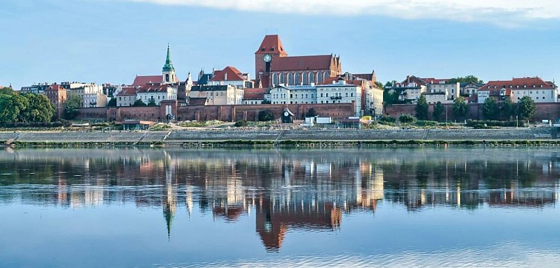 Czy warto montować folię grzewczą w toruńskich kamienicach?
