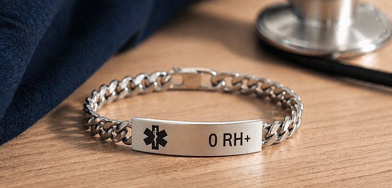 To może uratować życie. Manoki pokazuje, że biżuteria medyczna może być elegancka