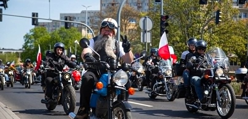 Przejęli Toruń! Motokonstytucja ruszyła ulicami miasta [FOTO]