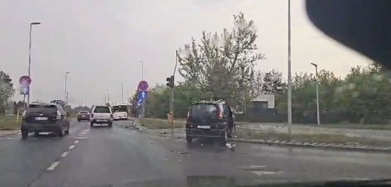 Nie ustąpiła pierwszeństwa. Kolizja osobówki z autobusem MZK [WIDEO]