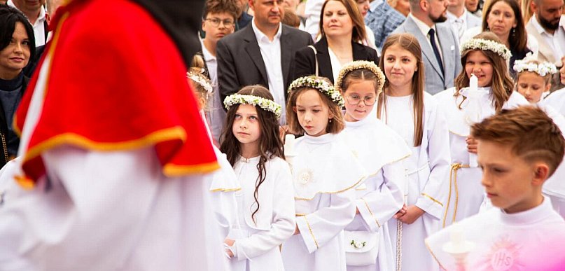 Wyjątkowy dzień na Rubinkowie. Dzieci przystąpiły do I Komunii Świętej