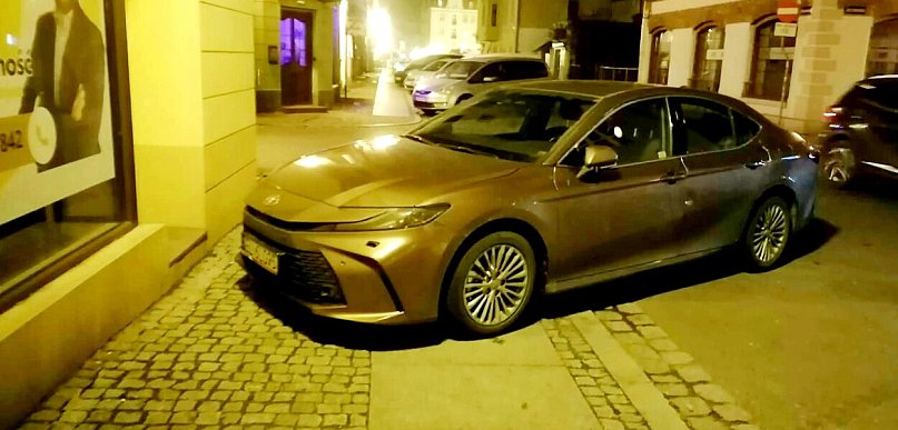 Kierowcy przecierali oczy ze zdumienia. Na starówce ruszyła wielka akcja