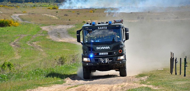 Duży pożar na toruńskim poligonie! W akcji dziesiątki strażaków