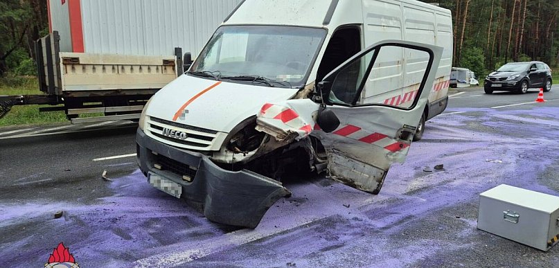 Wypadek na DK15 pod Toruniem. Dwie osoby trafiły do szpitala [FOTO]