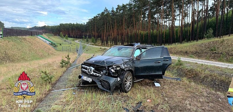 Wypadek na A1 pod Toruniem. Na miejsce ruszyły służby ratunkowe [FOTO]