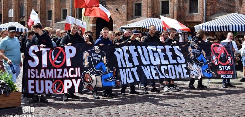 „Żerowanie na strachu” kontra „antypolska ideologia”. Ostry spór po Marszu