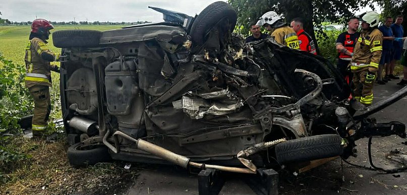 Kujawsko-pomorskie: Koszmarny wypadek! 41- i 13-latka zginęły na miejscu
