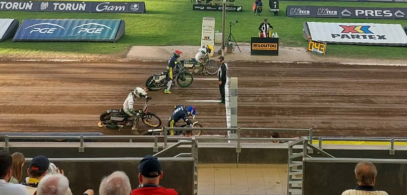 Demolka w Toruniu! Lambert z kompletem, Włókniarz bez szans