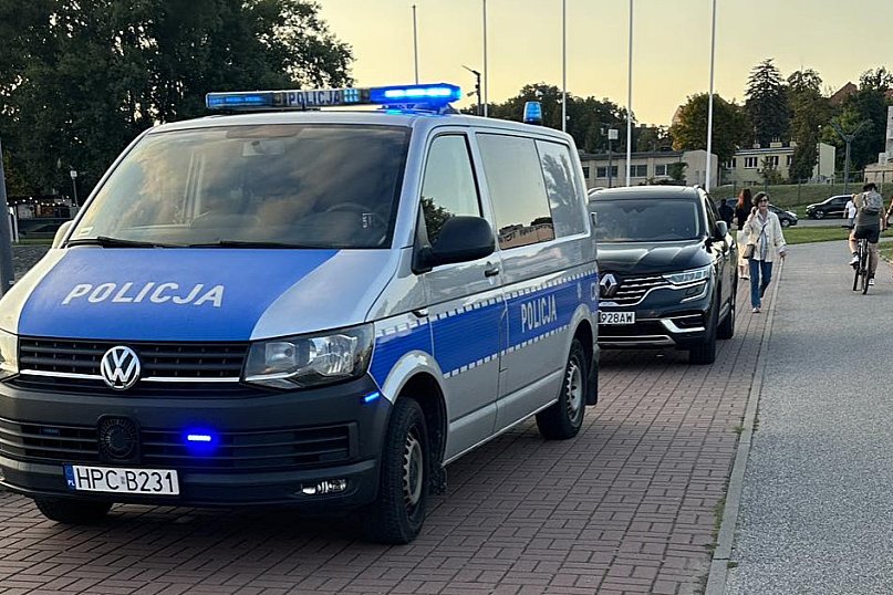 Płynął na materacu przez Wisłę