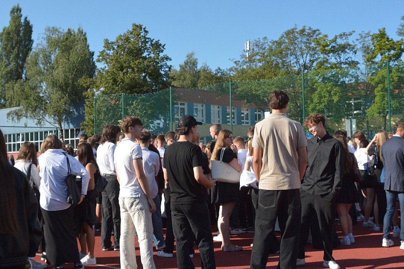 Uczniowie IX LO rozpoczęli kolejny rok!
