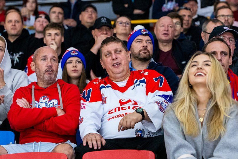 KH Energa Toruń 9 : 2 STS Sanok