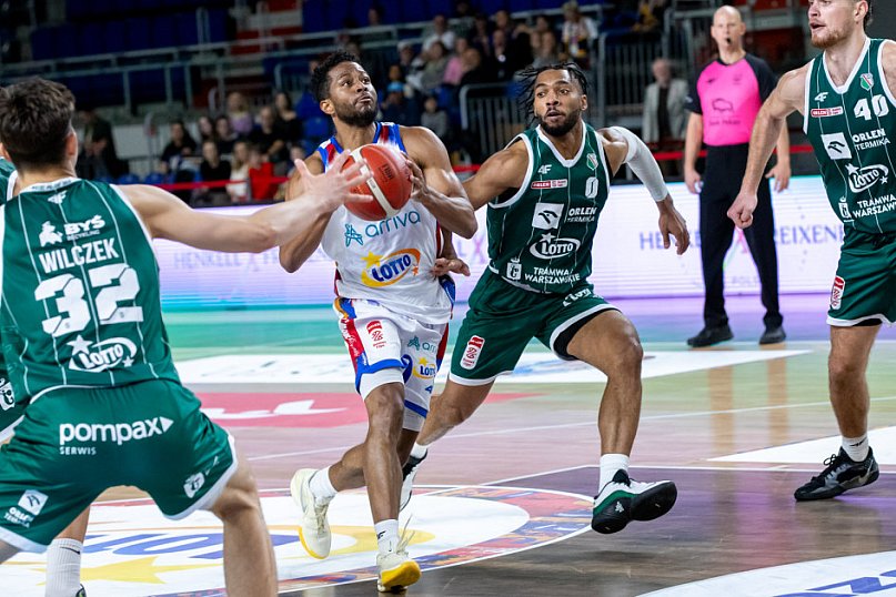 Arriva Twarde Pierniki 67 : 82 Legia Warszawa