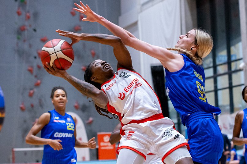 Energa Toruń 65 : 82 VBW Gdynia