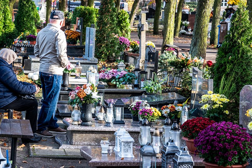  1 listopada na Cmentarzu Komunalnym nr 2