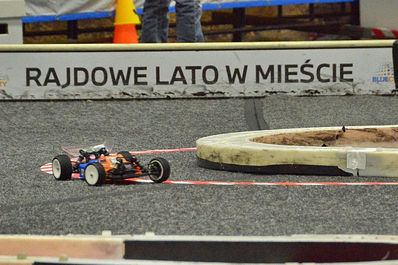 Halowe Mistrzostwa Polski OFF ROAD modeli RC