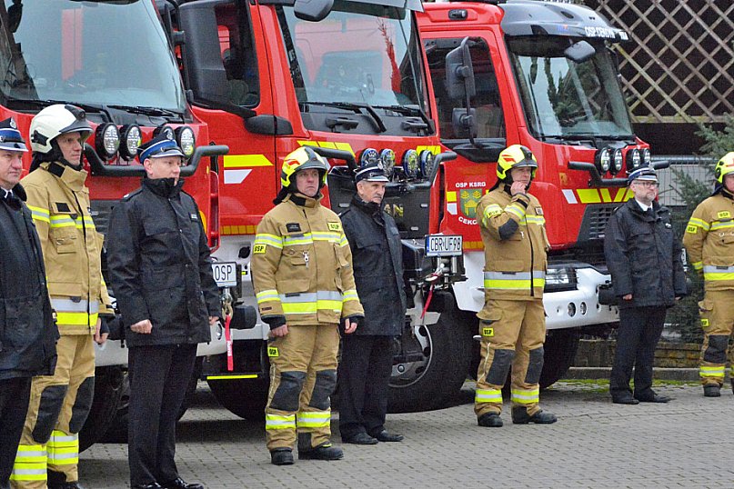 Strażacy ochotnicy odebrali nowe pojazdy