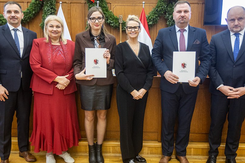 Wręczenie umów w ramach FEdKP