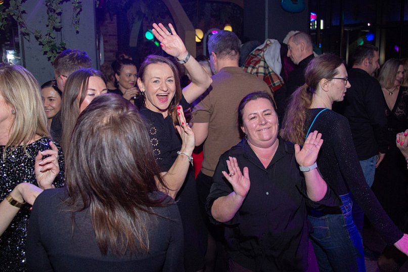 Cekinowy Bal Karnawałowy w 737 Flight Club