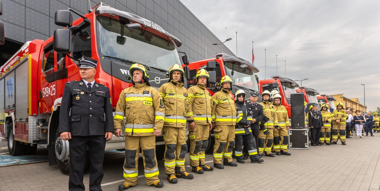 Miliony na bezpieczeństwo w regionie. Nowe wozy, łodzie i drony trafią do służb