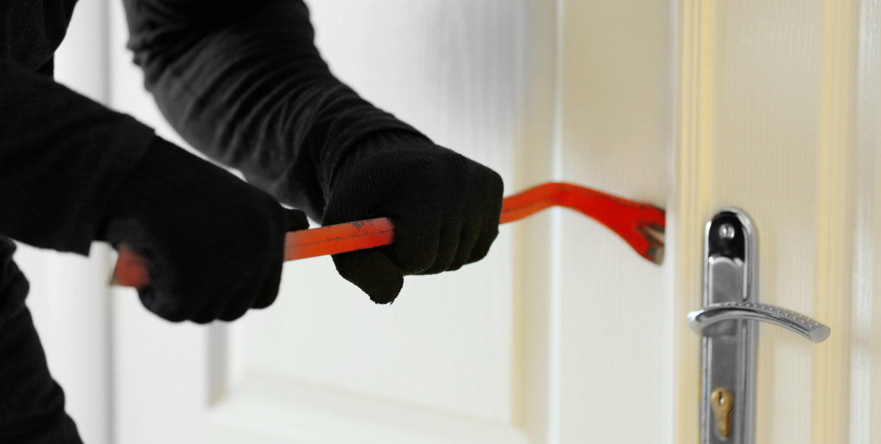 Nowy trik oszustów w blokach. „Audyt mieszkania” to pułapka