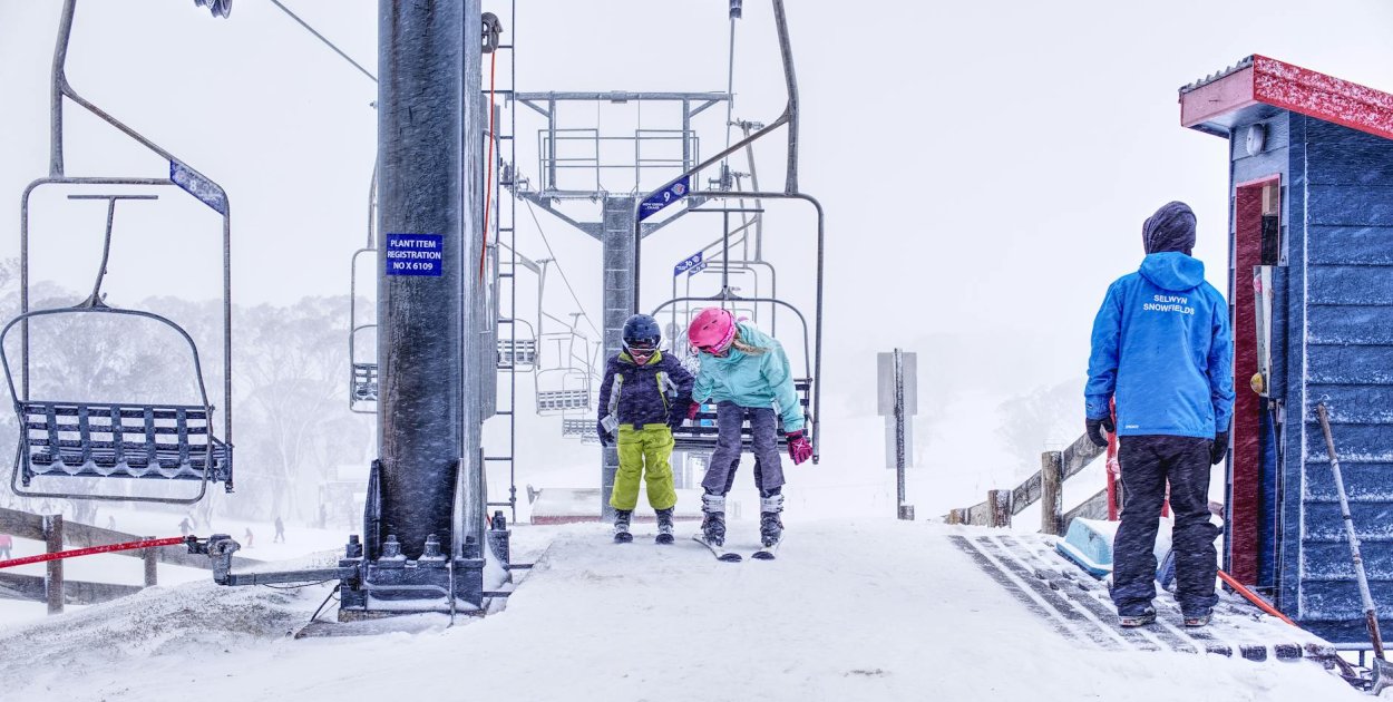 Szkółka narciarska dla dzieci - jak wybrać pierwszy kurs i rozbudzić miłość do nar