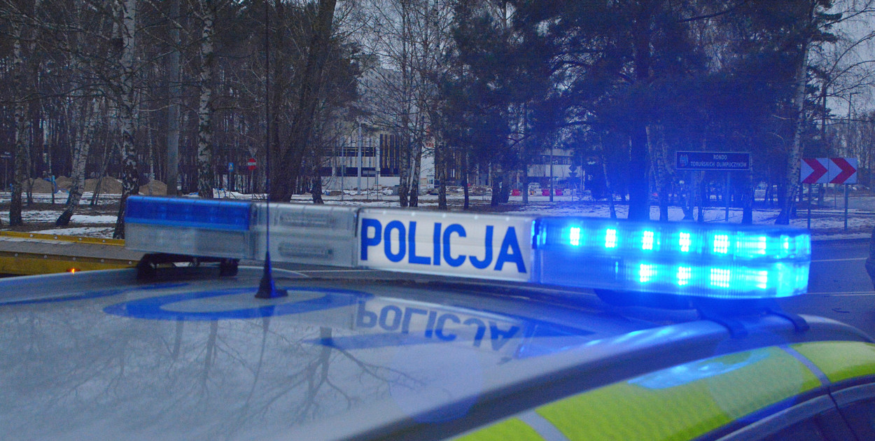 Maczety, ukryty nóż i atak na policjanta. Sprawa z Bydgoskiego wraca