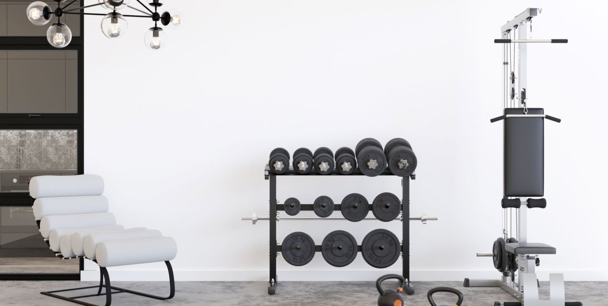Domowa siłownia w kawalerce – dlaczego hantle to podstawa?