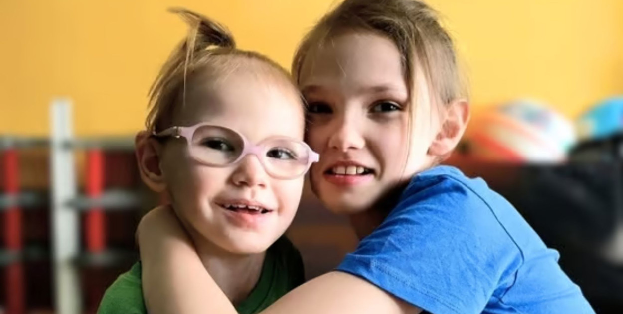 Dwie siostry z naszego regionu walczą z ultra-rzadką chorobą. Czas zbiórki ucieka