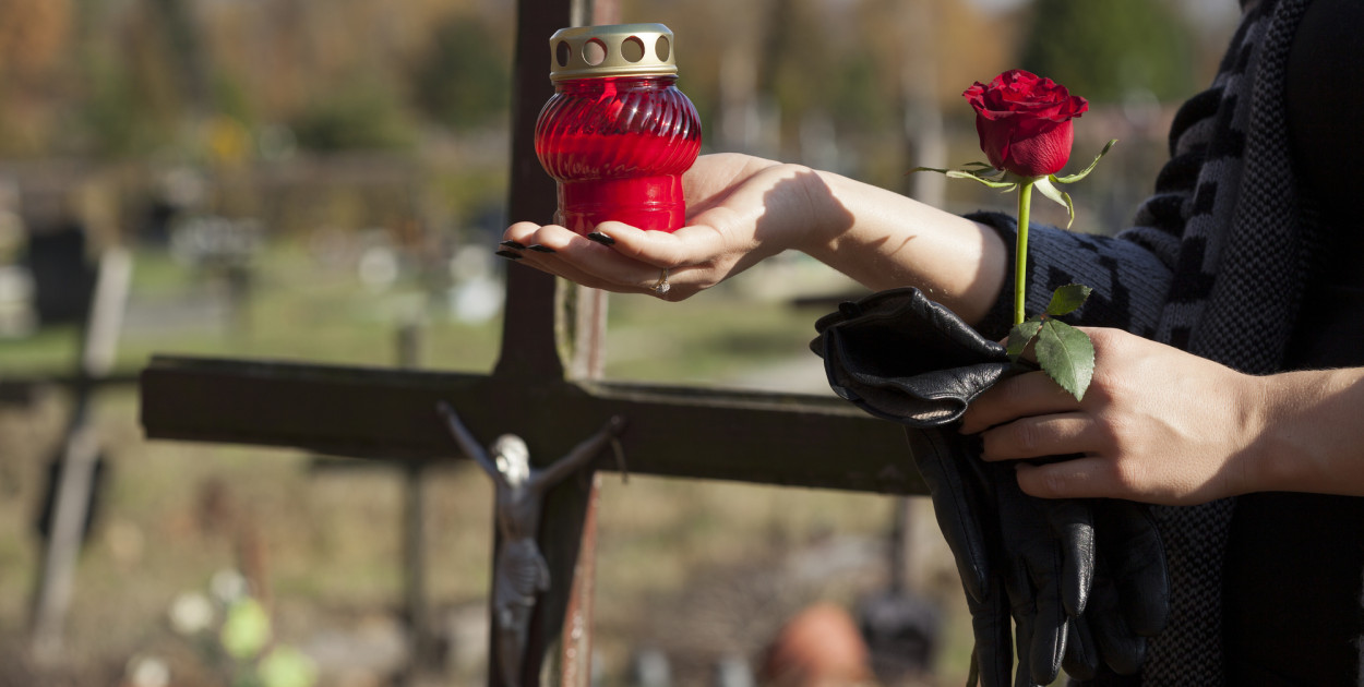 Smutna wiadomość ze szkoły spod Torunia. Społeczność żegna nauczyciela