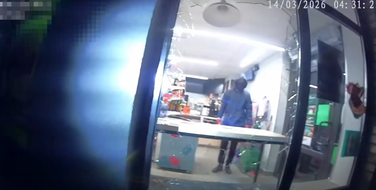Toruń: Seria włamań na Wrzosach. 29-latek na cel wziął Żabkę i kebab [WIDEO]