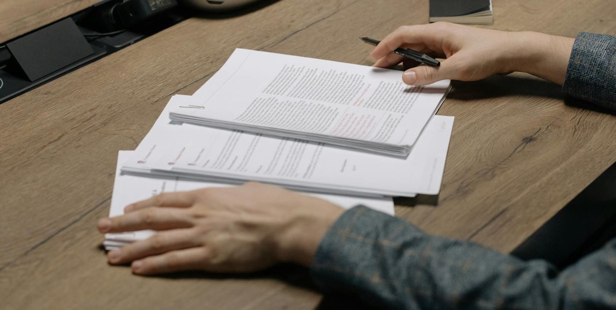 Wnioski i dokumenty w pracy. Co powinien wiedzieć pracownik z Torunia?