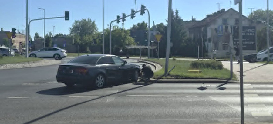Uszkodzone audi. Fot. Nadesłane,
